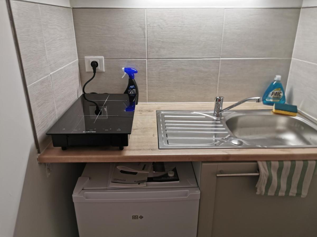La Petite Cour Apartment องเฟลอร์ ภายนอก รูปภาพ